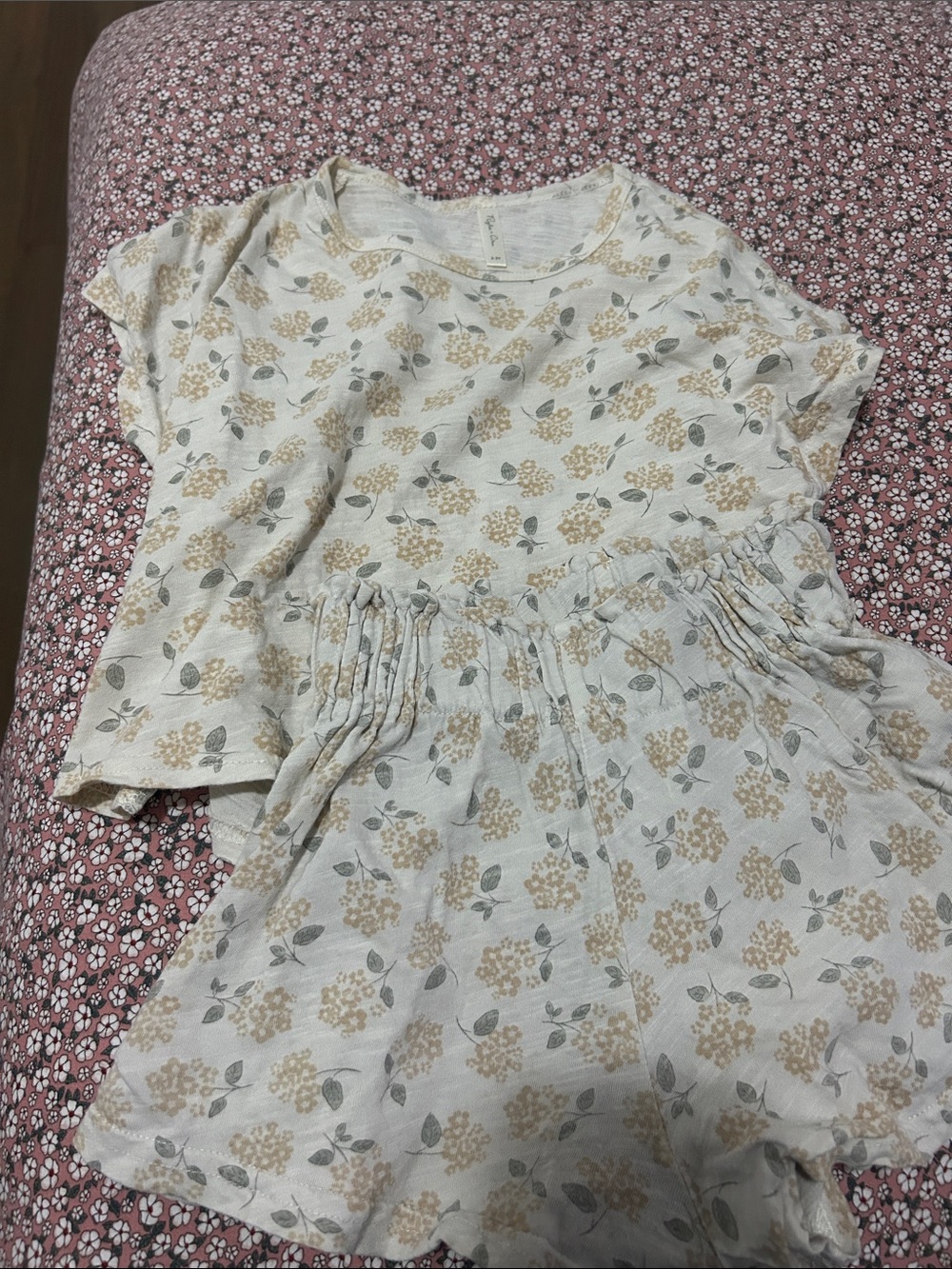 Rylee & cru size 2-3 girls Floral Cotton Top & Shorts Set in Cream and Beige